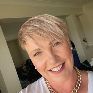 Meet your Posher, Janet